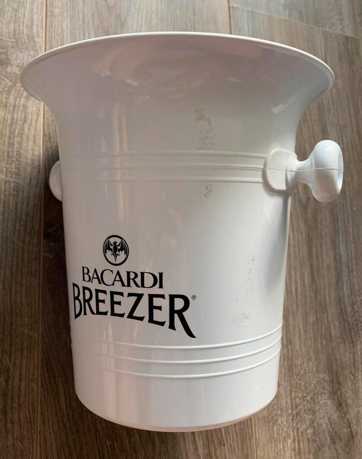Bacardi Breezer Koeler, Hobby en Vrije tijd, Feestartikelen, Ophalen of Verzenden