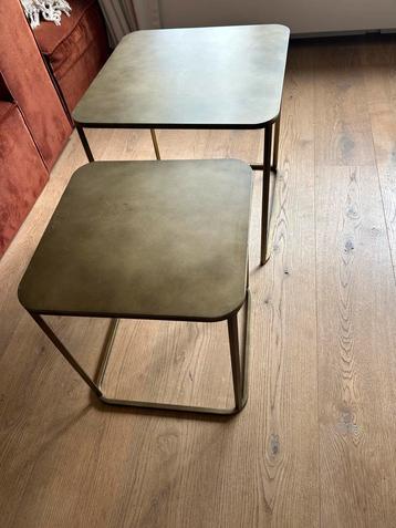 Goudkleurige Bijzettafels - Set van 2 beschikbaar voor biedingen