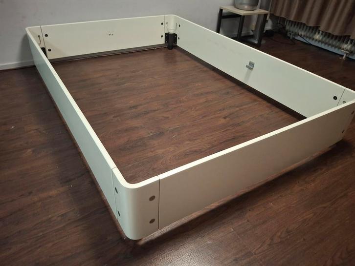 Auping Auronde 140x200cm, Huis en Inrichting, Slaapkamer | Bedden, Gebruikt, Tweepersoons, 140 cm, 200 cm, Hout, Wit, Ophalen