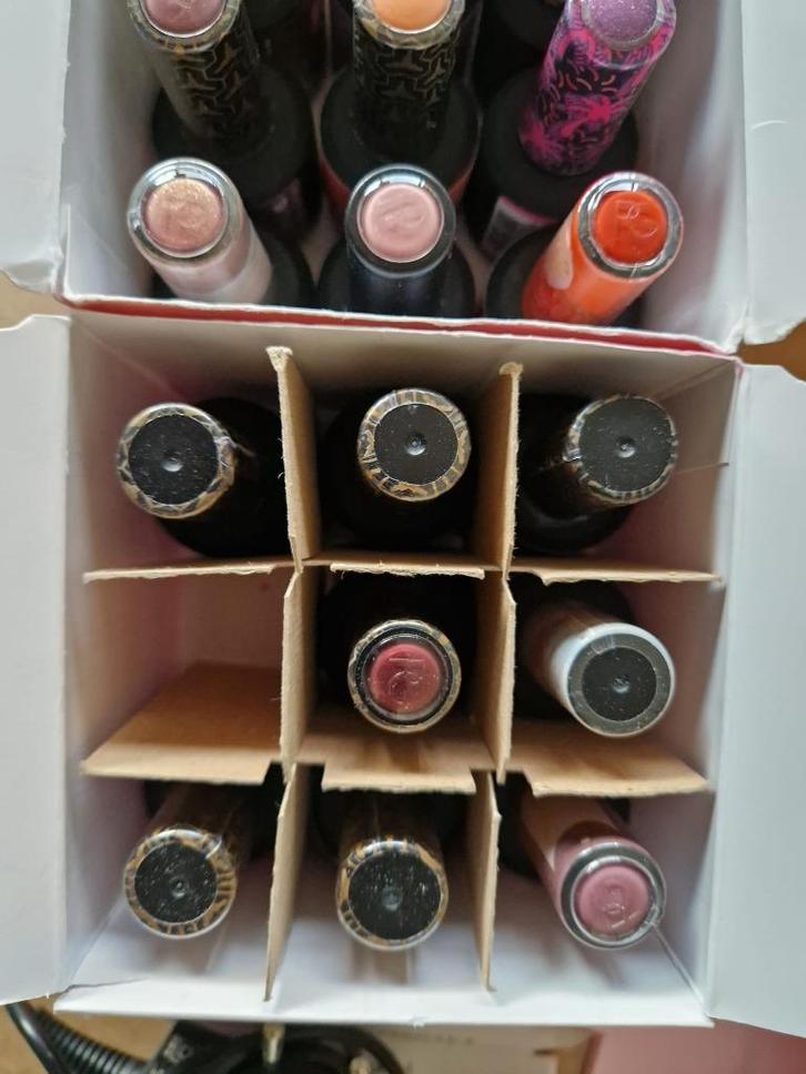 Pink Gellac complete set met veel nagellak, Sieraden, Tassen en Uiterlijk, Uiterlijk | Cosmetica en Make-up, Zo goed als nieuw