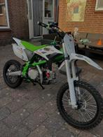 Crossmotor 125cc 4-takt, Fietsen en Brommers, Brommers | Crossbrommers, 125 cc, Zo goed als nieuw, 4 versnellingen, Ophalen