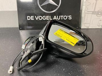 Buitenspiegel rechts van een Mercedes CLS-Klasse beschikbaar voor biedingen