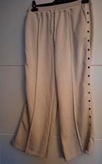 Leuke zgan jogger met sterrenbies 1 maat t/m 42/44, Kleding | Dames, Broeken en Pantalons, Beige, Maat 42/44 (L), Ophalen of Verzenden