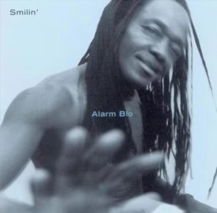 CD Smilin' Osei - Alarm Blo DKS 021 Pop, Cd's en Dvd's, Cd's | Pop, Gebruikt, 2000 tot heden, Ophalen of Verzenden