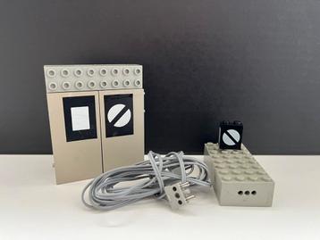 Lego 12v 12 volt schakelkast met bediening + draad treinbaan beschikbaar voor biedingen