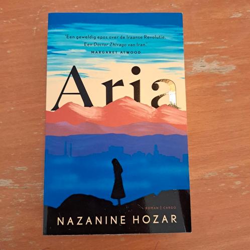 Nazanine Hozar - Aria, Boeken, Literatuur, Zo goed als nieuw, Nederland, Ophalen of Verzenden