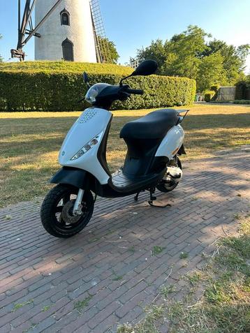Piaggio zip 2 takt 2015 (3609km) beschikbaar voor biedingen