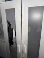 Gratis kast ikea (let op beschadigingen)., Huis en Inrichting, Kasten | Kledingkasten, Ophalen, Gebruikt, 25 tot 50 cm