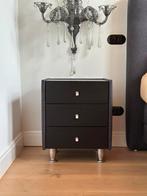 2x Nachtkastje met 3 lades – (€80 per stuk), Ophalen of Verzenden, Zo goed als nieuw, Hout