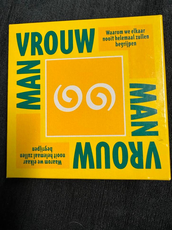 ManVrouw Quizspel - Nova Carta, Hobby en Vrije tijd, Gezelschapsspellen | Bordspellen, Gebruikt, Drie of vier spelers, Ophalen of Verzenden