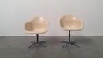 Eames Herman Miller fiberglass parchment chairs 70s vintage, Huis en Inrichting, Gebruikt, Ophalen