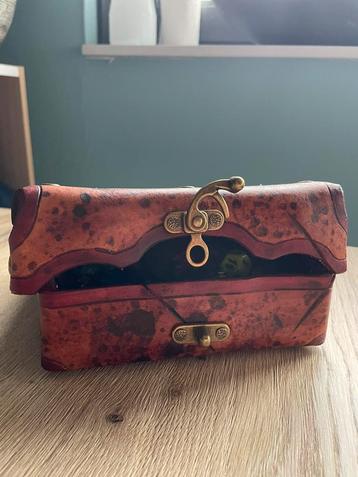 DnD dobbelsteenhouder/dicebox beschikbaar voor biedingen