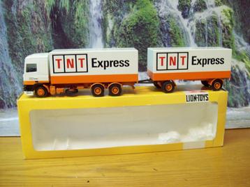 Lion Toys - Daf 95 - combi -  TNT  Express -  in doos beschikbaar voor biedingen