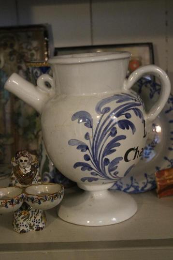 Antiek oud frans aardewerk siroop kan Chartreuse wit blauw beschikbaar voor biedingen