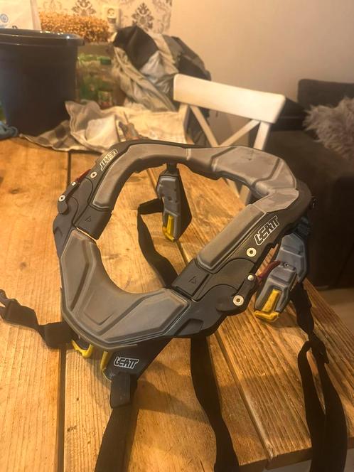 Neckbrace XL en 2x bodyprotector, Motoren, Kleding | Motorkleding, Tweedehands, Ophalen of Verzenden
