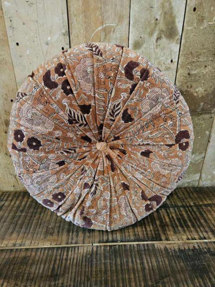 rond kussen ``WOONWINKEL RUSTIEK``, Huis en Inrichting, Woonaccessoires | Kussens, Nieuw, Rond, Ophalen of Verzenden