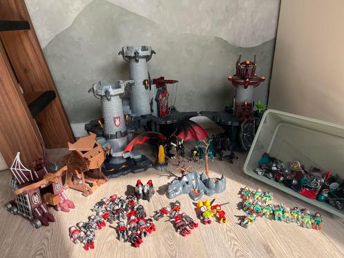 Zwarte drakenburcht 4835 en groene drakentoren 4836, Kinderen en Baby's, Speelgoed | Playmobil, Gebruikt, Ophalen