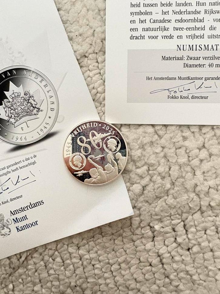 80 Jaar Vrijheid Herdenkingsmunt, Postzegels en Munten, Munten | Nederland, Losse munt, Euro's, Ophalen of Verzenden