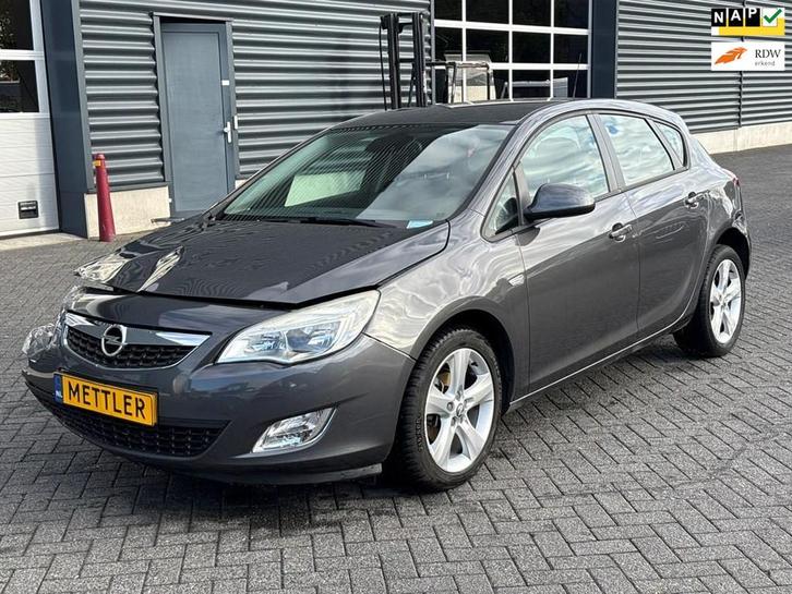 Opel Astra 1.4 Turbo Edition, airco, cruise control, Auto diversen, Schadeauto's, Opel, Handgeschakeld, Benzine, Hatchback, Zilver of Grijs