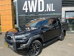 Toyota Hilux 2.8 D-4D TD AUT MULTI CARGO 5 PERS BLACK EDITIO, Auto's, Toyota, Automaat, Gebruikt, Adaptive Cruise Control, 4 cilinders