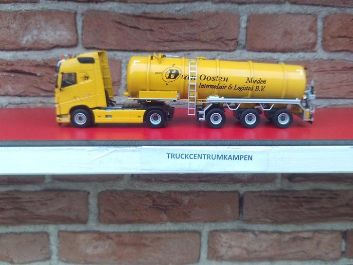 WSI  Volvo  FH4  Globetrotter  van  H. van  Oosten., Hobby en Vrije tijd, Modelauto's | 1:50, Nieuw, Bus of Vrachtwagen, Wsi, Ophalen of Verzenden