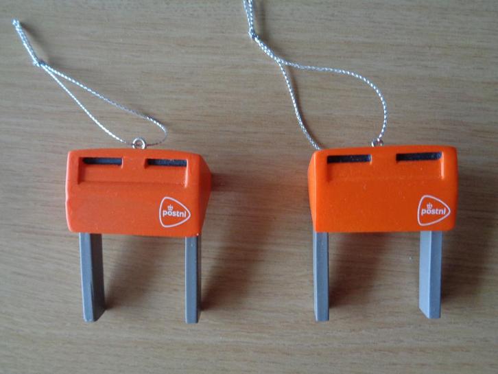 oranje BRIEVENBUS POSTNL hangertje kerstboom, Huis en Inrichting, Woonaccessoires | Overige, Ophalen of Verzenden