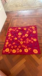 Geborduude doek, 50 tot 100 cm, Vierkant, Zo goed als nieuw, Rood
