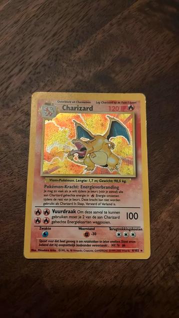 Charizard Pokémon holo kaart 4/102 beschikbaar voor biedingen