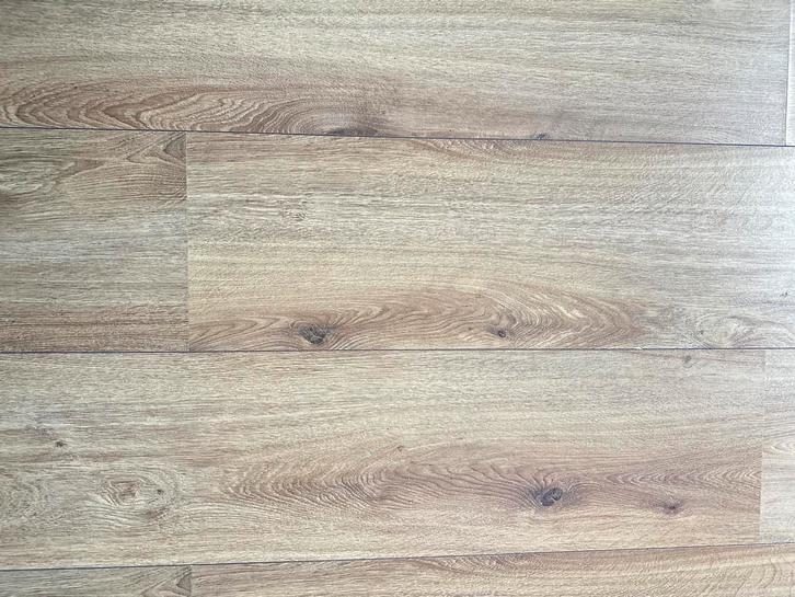 Laminaat te koop ca. 30 m², Huis en Inrichting, Stoffering | Vloerbedekking, Zo goed als nieuw, Laminaat, 25 tot 50 m², Ophalen of Verzenden