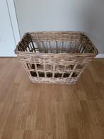 Grote Rieten Mand - Opbergmand, Huis en Inrichting, Woonaccessoires | Schalen en Manden, Gebruikt, Mand, Vierkant, Ophalen of Verzenden