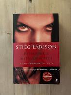Boek 'De vrouw die met vuur speelde' van Stieg Larsson, Ophalen of Verzenden, Gelezen, Stieg Larsson