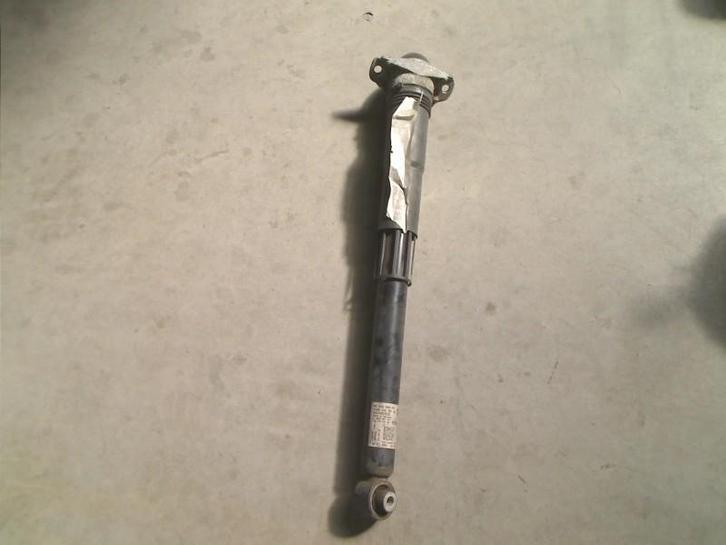 SCHOKBREKER LINKS ACHTER Golf VII (AUA) (5Q0512011JQ), Auto-onderdelen, Ophanging en Onderstel, Volkswagen, Gebruikt