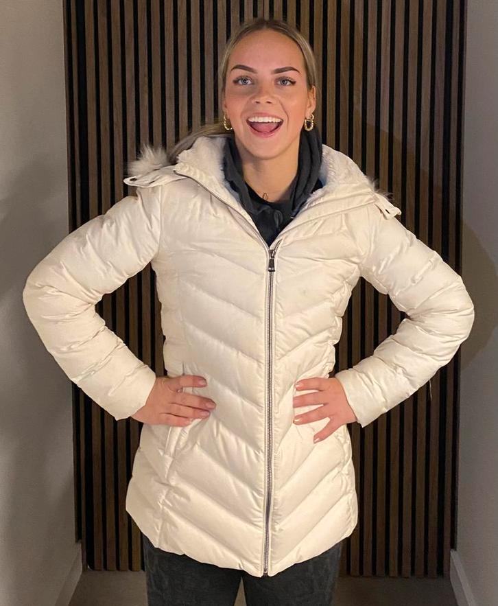 Zara winterjas met capuchon mt. M, Kleding | Dames, Jassen | Winter, Gedragen, Maat 38/40 (M), Wit, Ophalen of Verzenden