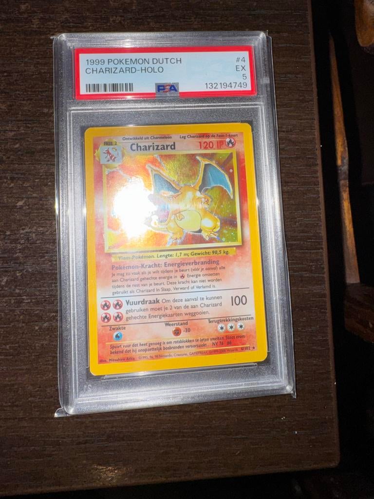 1999 Pokemon Dutch Charizard-Holo PSA 5, Hobby en Vrije tijd, Verzamelkaartspellen | Pokémon, Ophalen of Verzenden, Gebruikt, Losse kaart