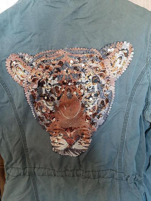 Coolcat legergroene zomerjas met panter van pailletten, mt M, Kleding | Dames, Jassen | Zomer, Gedragen, Maat 38/40 (M), Overige kleuren