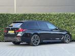 BMW 5-serie Touring 540i xDrive High Executive Edition, FACE, Auto's, BMW, Gebruikt, Zwart, Zwart, Leder