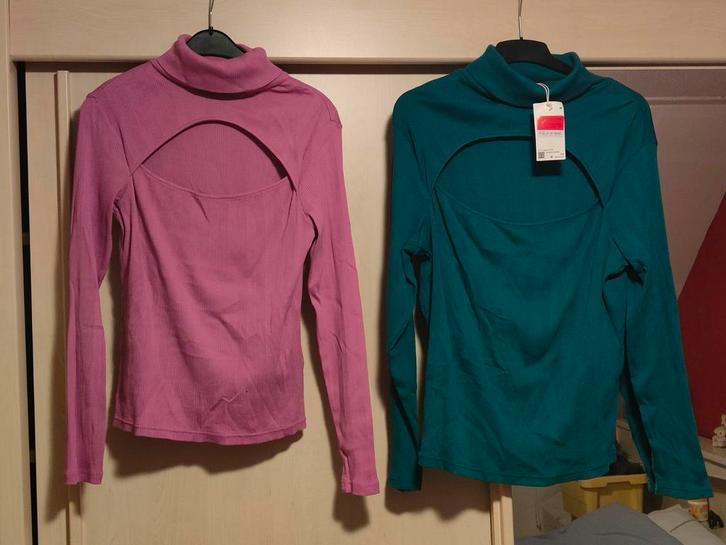 2 Shirts met col en open decolleté C&A maat M, Kleding | Dames, Dames-kledingpakketten, Nieuw, Maat 38/40 (M), Ophalen of Verzenden