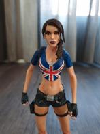 NECA Tomb Raider Player Select Lara Croft (UK Union Jack), Verzamelen, Verzenden, Zo goed als nieuw