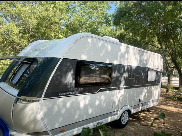 Hobby Caravan 495 UL Prestige enkele bedden, Caravans en Kamperen, Caravans, Particulier, tot en met 4, 1250 - 1500 kg, Rondzit