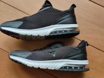 Gymschoenen zwart maat 39 beschikbaar voor biedingen