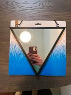 Driehoekige spiegel met ketting ophangsysteem, Minder dan 50 cm, Ophalen of Verzenden, Zo goed als nieuw, Minder dan 100 cm