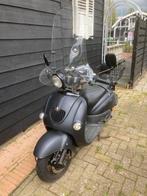 Mat zwarte snorscooter, Fietsen en Brommers, Snorfietsen en Snorscooters, Overige merken, Benzine, Gebruikt, Ophalen