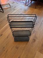 Metalen rekje, zwart 70cm hoog, Huis en Inrichting, Ophalen of Verzenden, Zo goed als nieuw