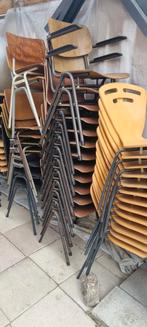 Partij vintage en schoolstoelen stapelstoelen eettafelstoel, Ophalen, Zo goed als nieuw, Bruin, Vijf, Zes of meer stoelen