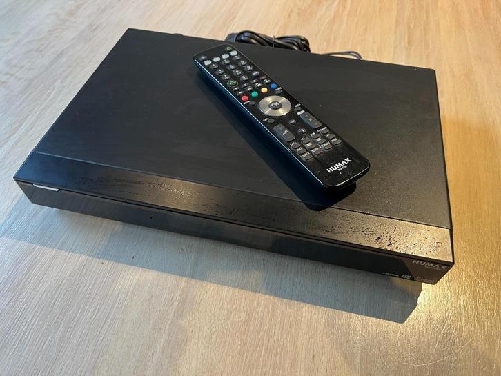 Humax 5200c & 5300C met kabels, Audio, Tv en Foto, Decoders en Harddiskrecorders, Zo goed als nieuw, Harddiskrecorder, Ophalen of Verzenden