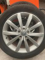 Velgen Volkswagen 17 inch met 4 seizoenen bander, Auto-onderdelen, Banden en Velgen, Ophalen of Verzenden