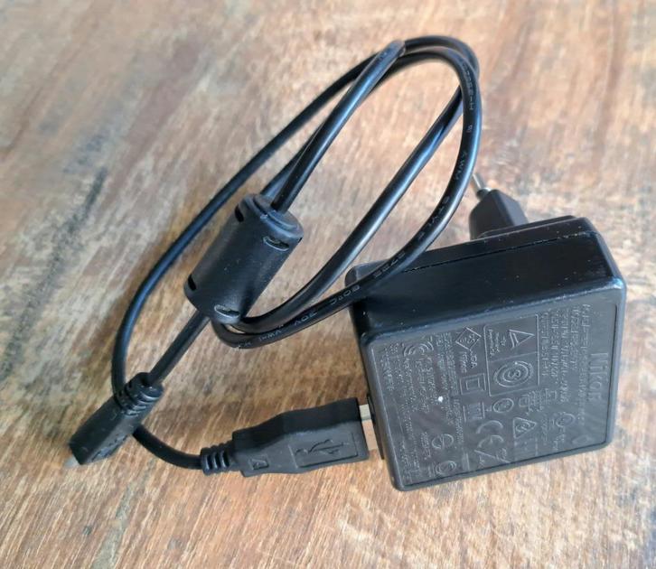 Nikon – EH-71P AC-Adapter (met USB kabel), Audio, Tv en Foto, Fotografie | Accu's en Batterijen, Zo goed als nieuw, Ophalen of Verzenden