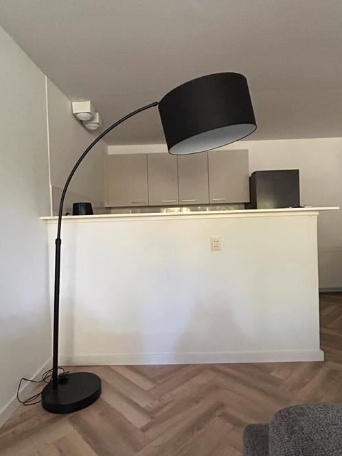 Verstelbare Vloerlamp met Zwarte Kap, Huis en Inrichting, Lampen | Vloerlampen, Zo goed als nieuw, 150 tot 200 cm, Metaal, Ophalen