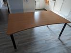 Kantoor bureau zwarte poten melamine blad houtkleur., Huis en Inrichting, Bureaus, In hoogte verstelbaar, Zo goed als nieuw, Ophalen