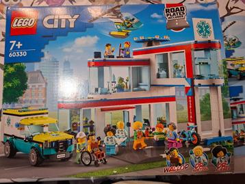 Lego City Ziekenhuis 60330 beschikbaar voor biedingen